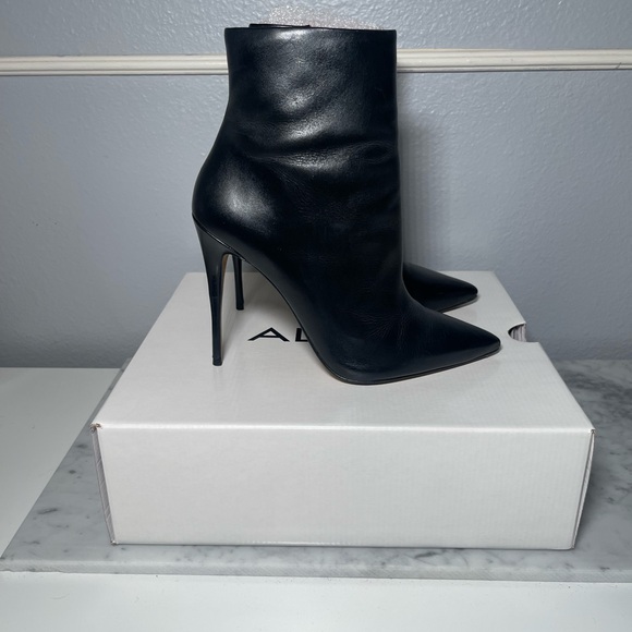 ALDO Sleek Black Ankle Booties - Picture 4 of 5